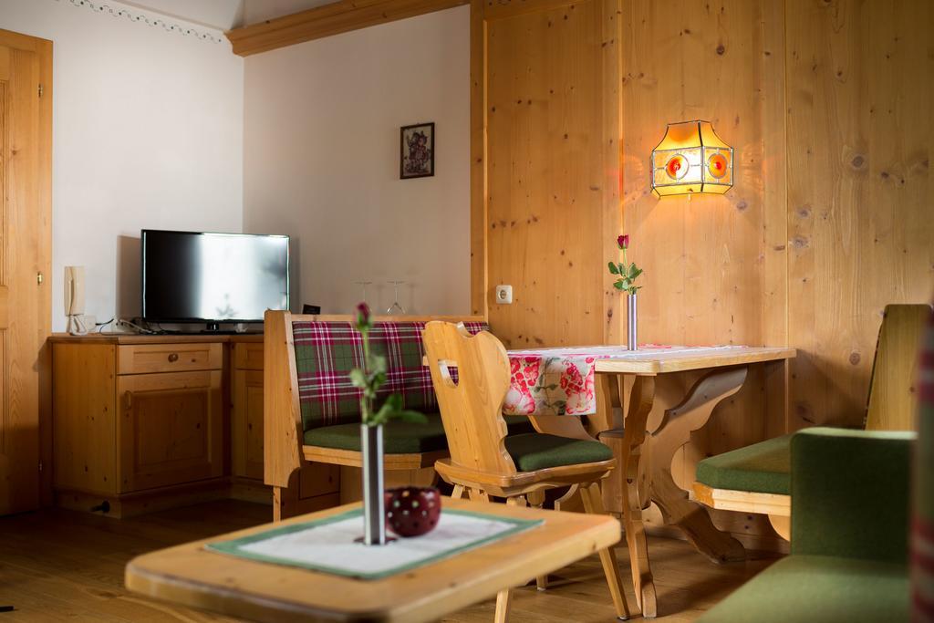 Alfonsstueberl - Ferienwohnungen & Restaurant Innervillgraten Εξωτερικό φωτογραφία